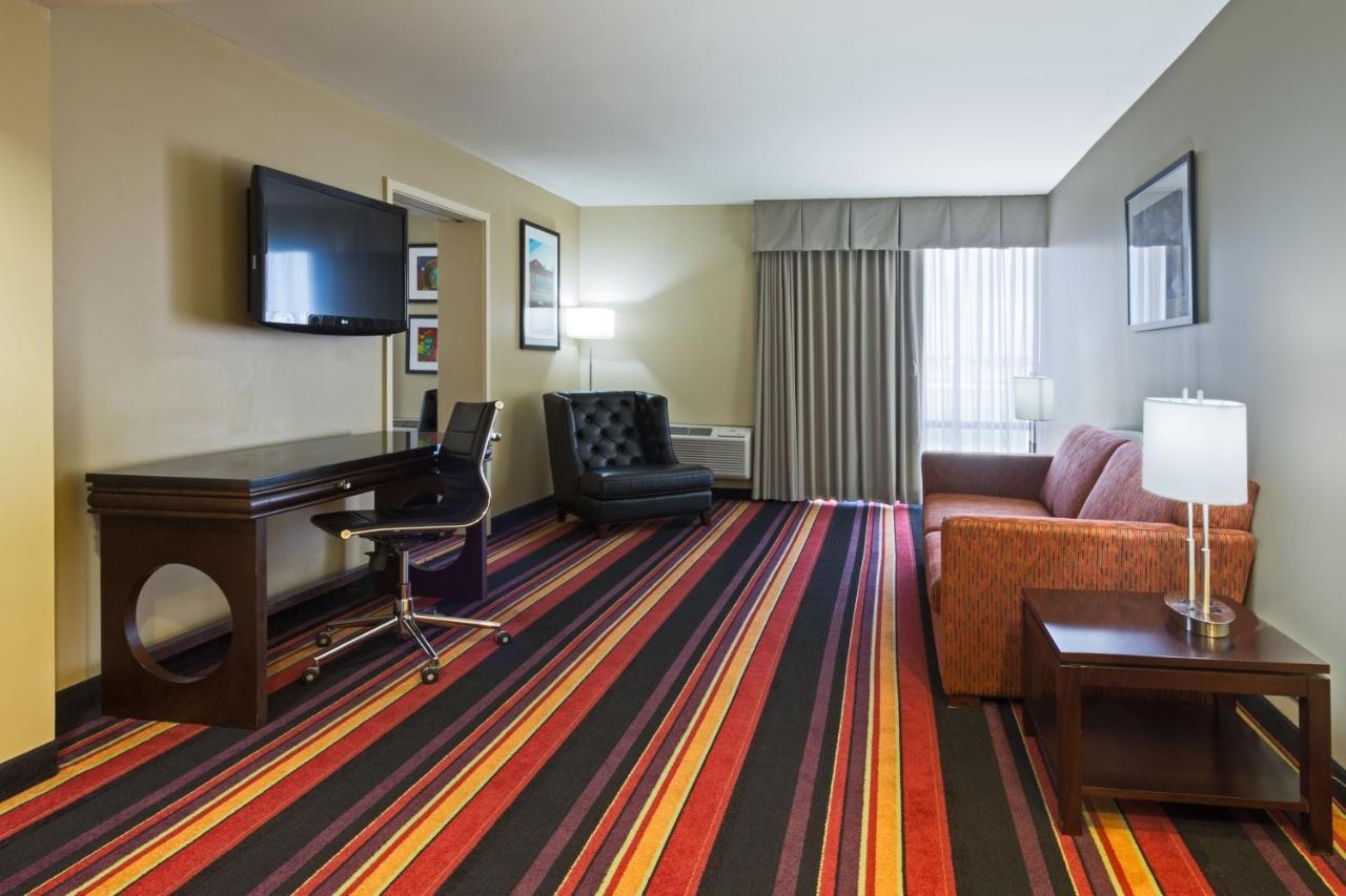 Clarion Hotel New Orleans - Airport & Conference Center Кеннер Экстерьер фото